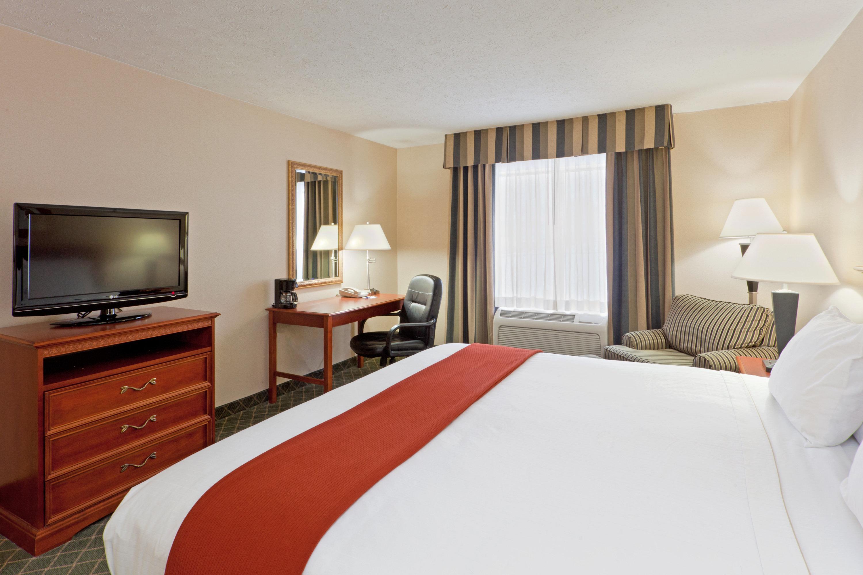 Holiday Inn Express Hotel & Suites Kent State University Екстериор снимка